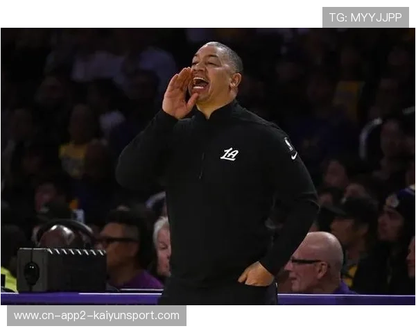 泰伦·卢强调不知哈登动向，快船主帅应对交易流言